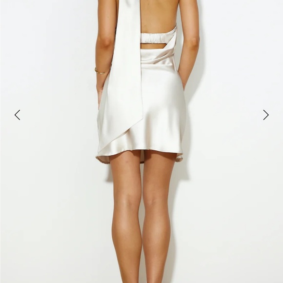 Satin mini dress with neck wrap never been worn (only for video) - Picture 5 of 6